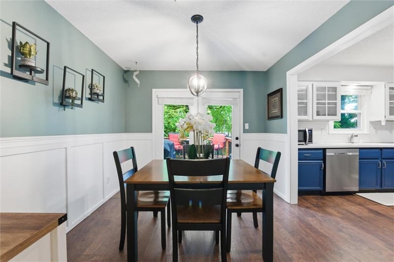 629 36th Ter, Lee's Summit, MO 64082