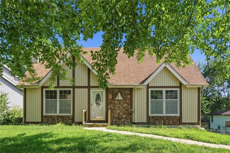 6718 Brink St, Kansas City, MO 64152