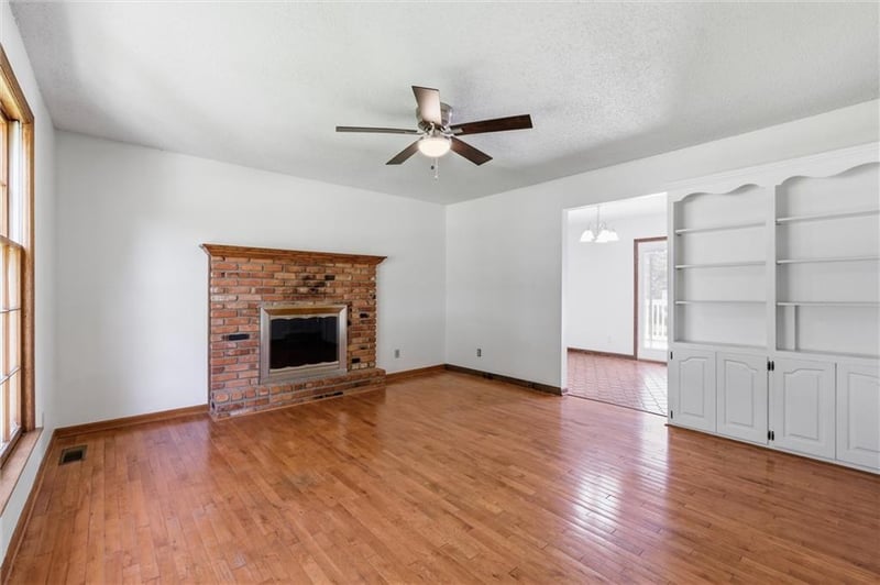 6718 Brink St, Kansas City, MO 64152