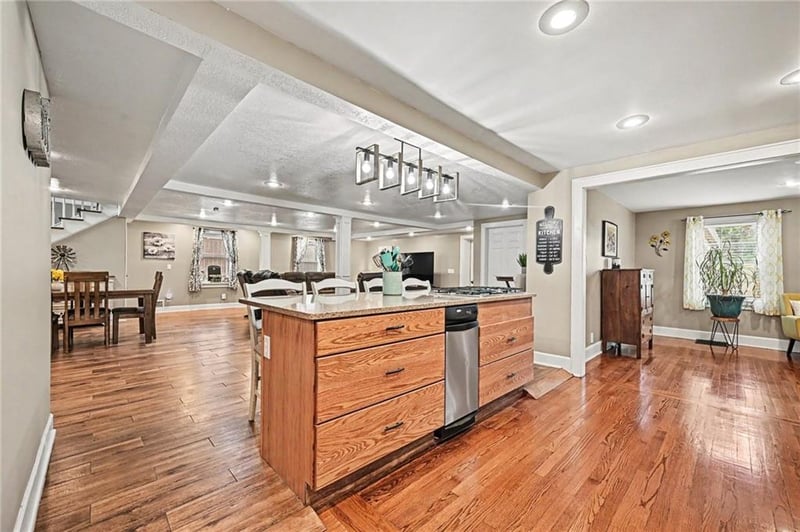 1 Ridgeland Rd, Country Club, MO 64505