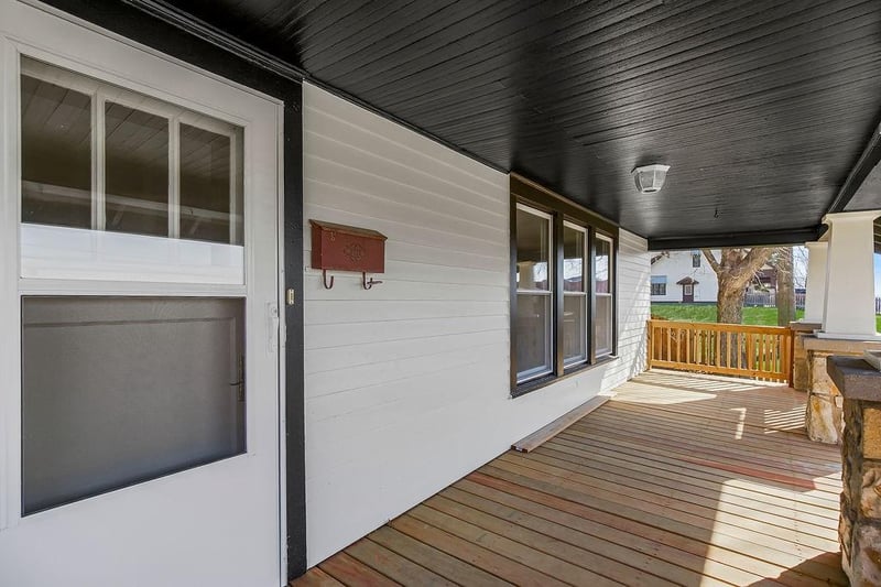 730 College St, Liberty, MO 64068