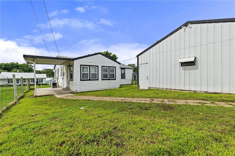 814 North Main St, Richmond, MO 64085