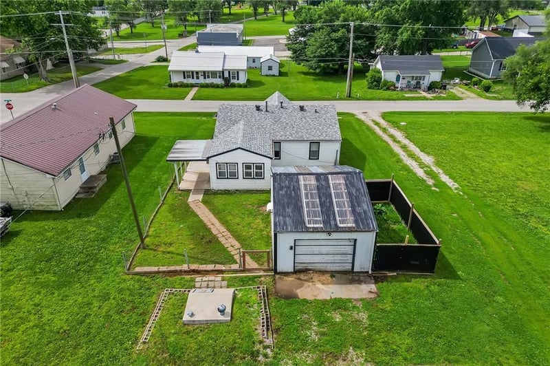 814 North Main St, Richmond, MO 64085