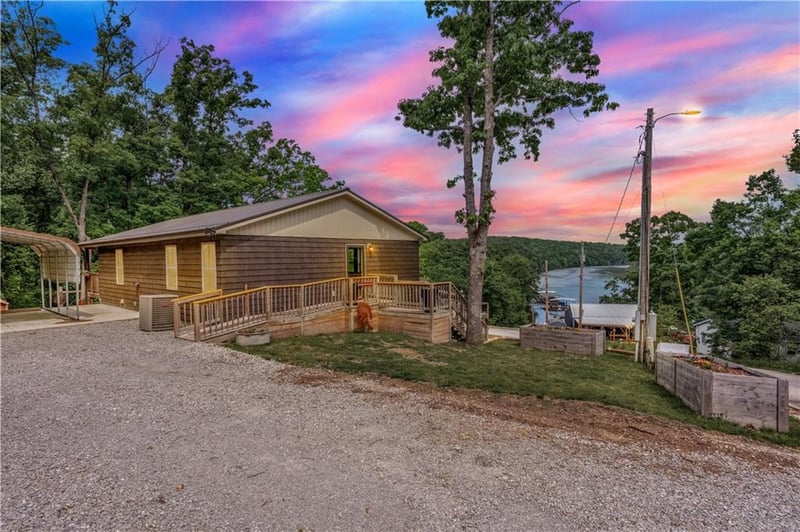 28251 Shore Rd, Warsaw, MO 65355