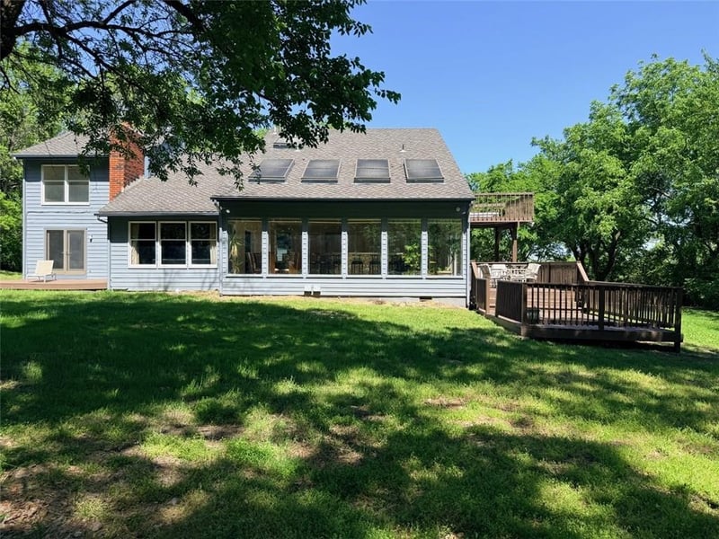 917 E 1264 Rd, Lawrence, KS 66047