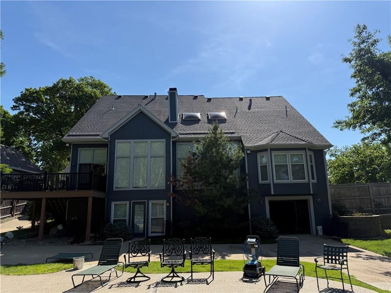 5820 Robinson Ln, Overland Park, KS 66202