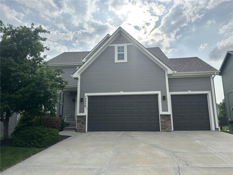 12450 Crestone St, Olathe, KS 66061