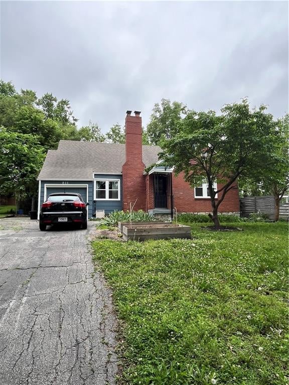 811 72nd St, Kansas City, MO 64131
