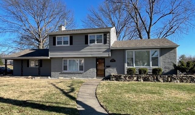 6411 Highland Ave, Gladstone, MO 64118