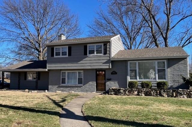 6411 Highland Ave, Gladstone, MO 64118