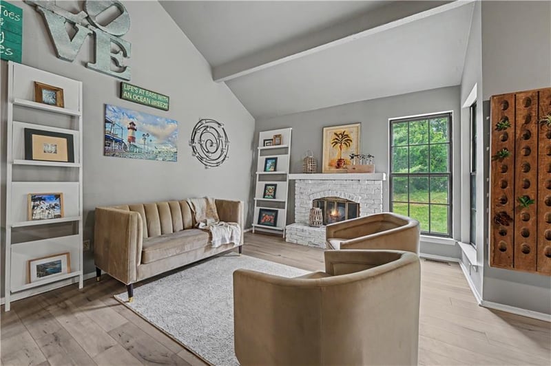 12918 W 108th St, Overland Park, KS 66210