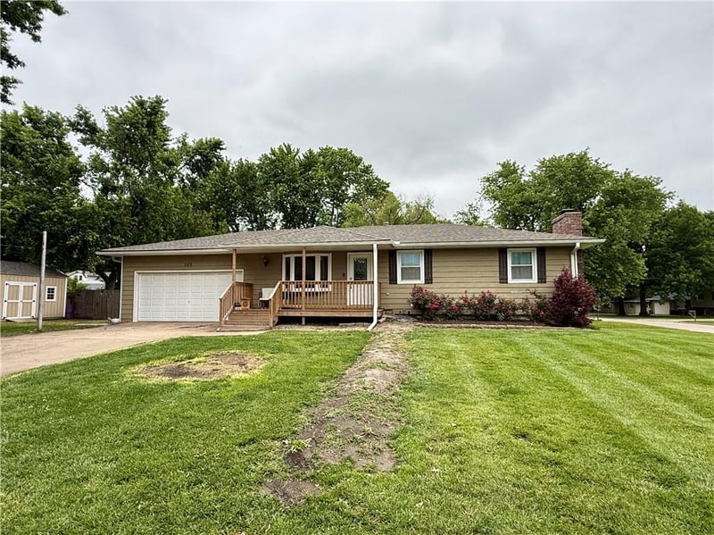 505 11th St, Ottawa, KS 66067