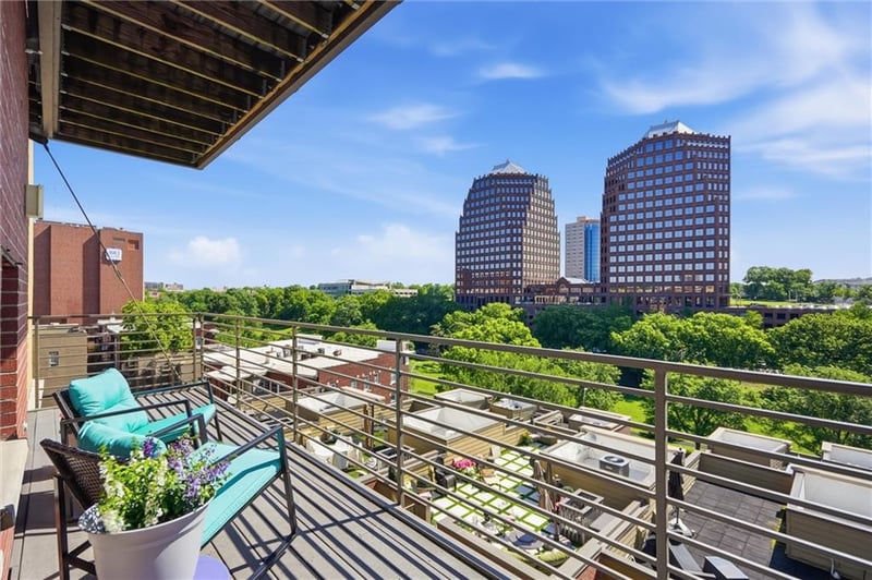 4521 Wornall Rd #211, Kansas City, MO 64111