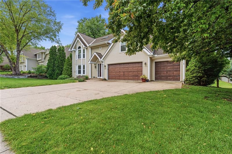 6321 NW 78 St, Kansas City, MO 64151