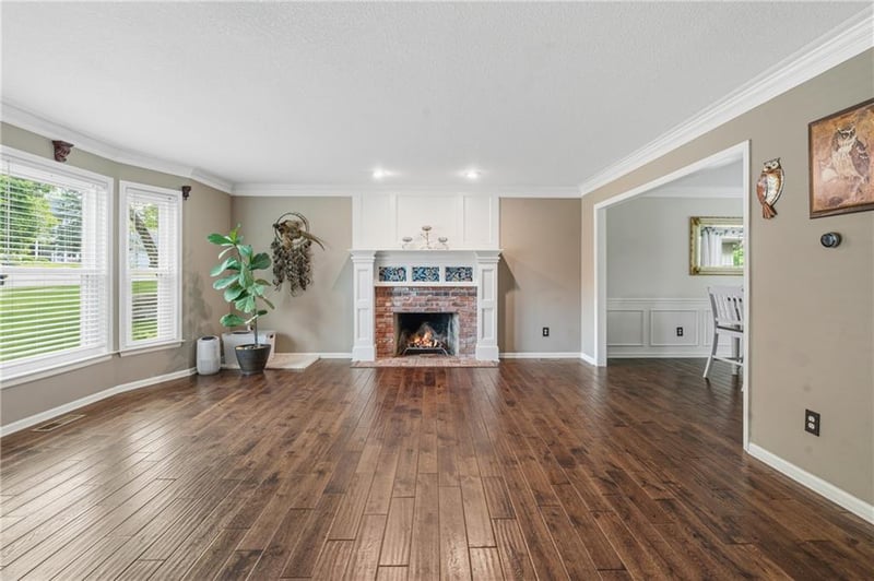 6321 NW 78 St, Kansas City, MO 64151