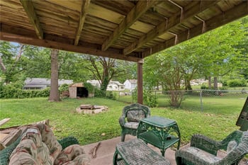 4900 NE Park Ln, Kansas City, MO 64118