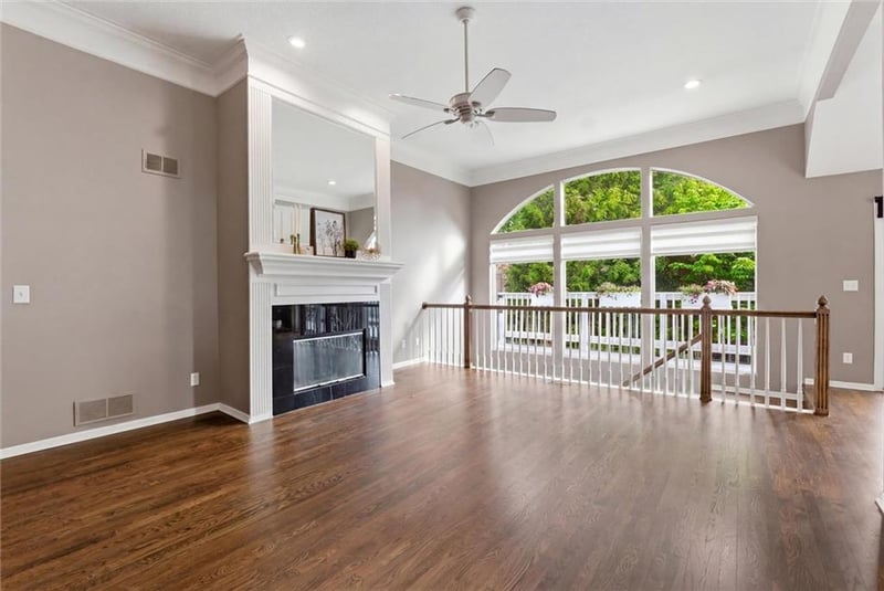 12033 Juniper St, Overland Park, KS 66209