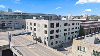 360 W Pershing Rd #030, Kansas City, MO 64108