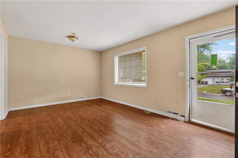 11401 Palmer Ave, Kansas City, MO 64134