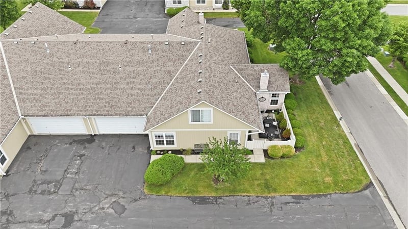 11320 Pflumm Rd, Olathe, KS 66215