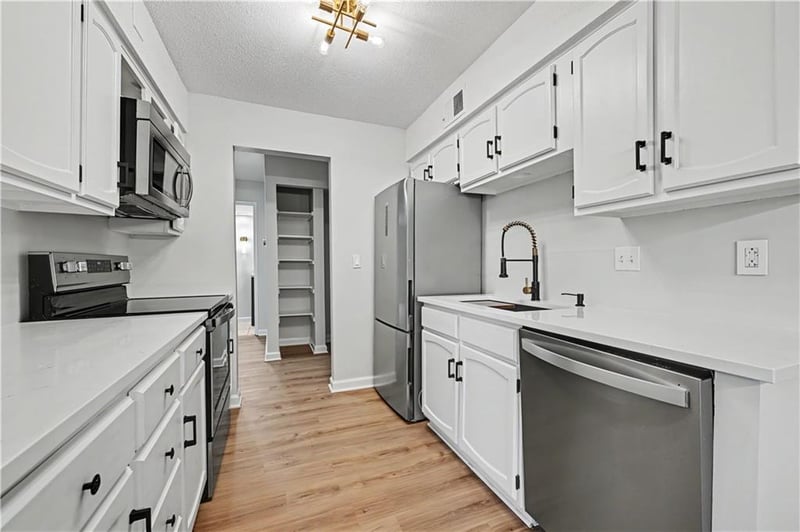 10106 W 96th Ter #D, Overland Park, KS 66212