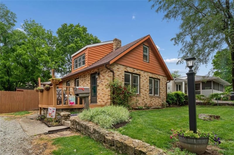 1102 Leslie Ave, Independence, MO 64050