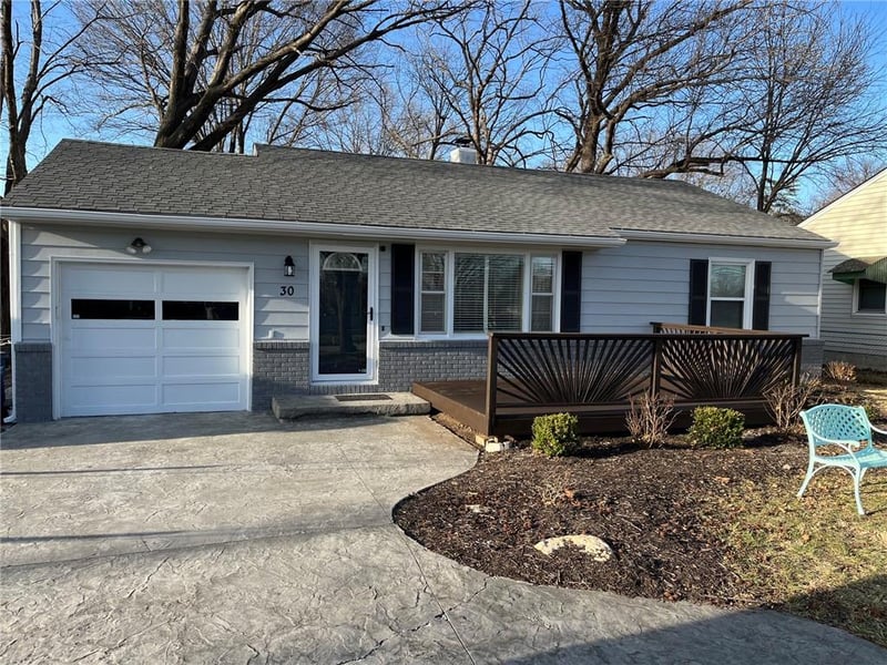30 Village Dr, Liberty, MO 64068
