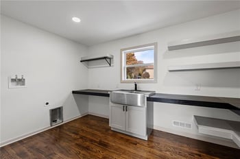 1309 W 100th Ter, Kansas City, MO 64114