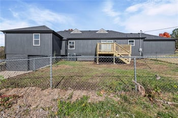 1309 W 100th Ter, Kansas City, MO 64114