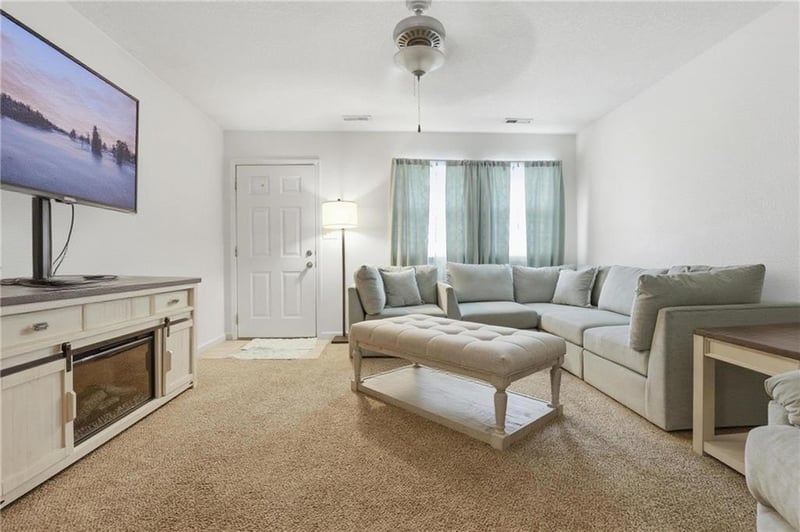 11889 Units 1 - 2 Wood Oak Ave, Richmond, MO 64085