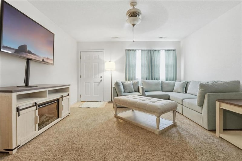 11889 Units 1 - 2 Wood Oak Ave, Richmond, MO 64085