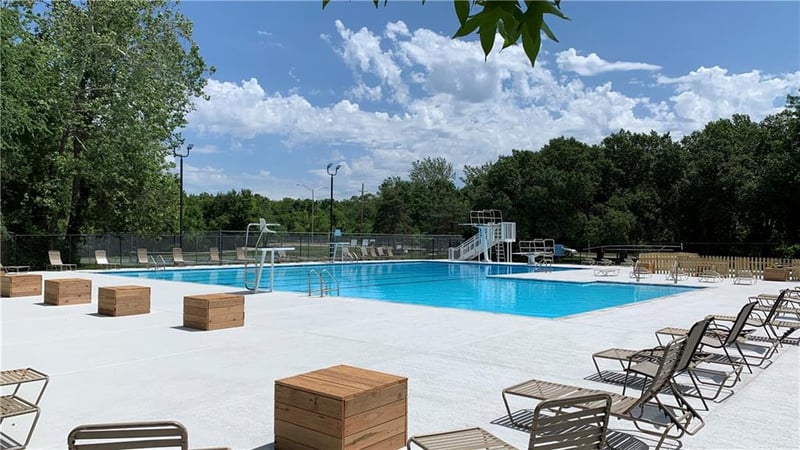 8601 139th St, Overland Park, KS 66223