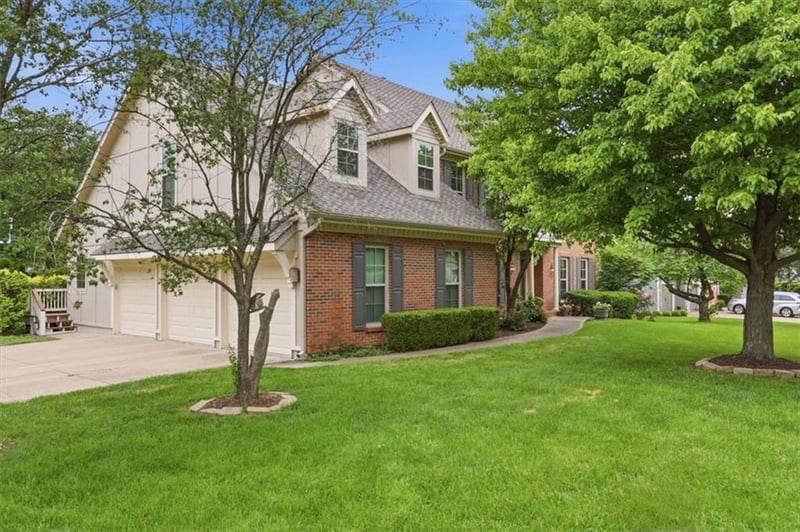 8601 W 139th St, Overland Park, KS 66223