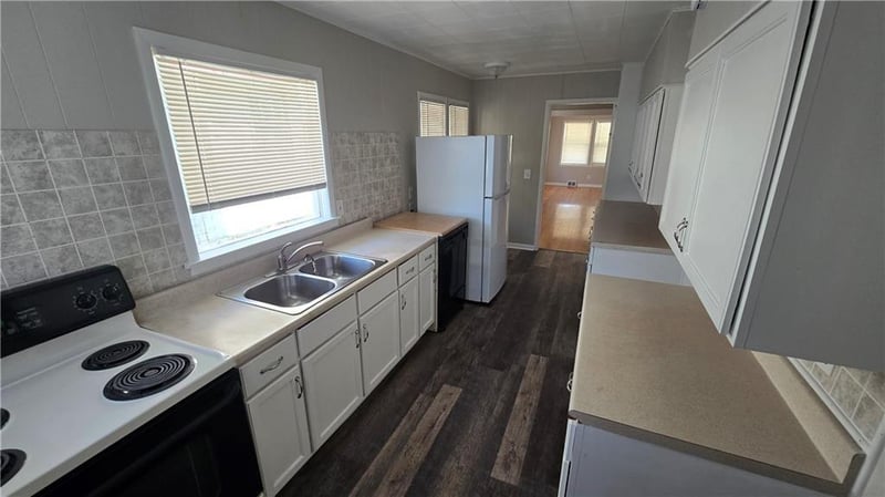 402 Van Brunt Blvd, Kansas City, MO 64124