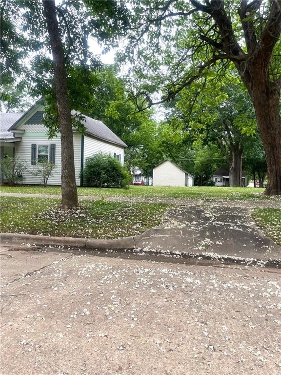1015 6th St, Independence, KS 67301