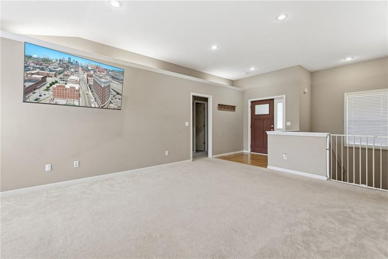 113 Cedar Hills St, Olathe, KS 66061