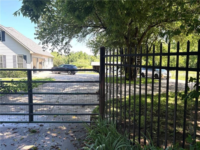 3781 Cr 3875 Rd, Independence, KS 67301