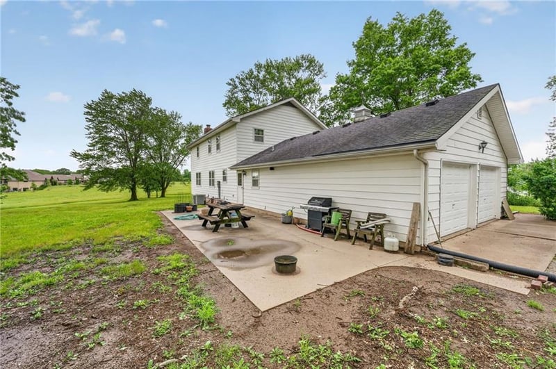 19625 128th St, Kearney, MO 64060