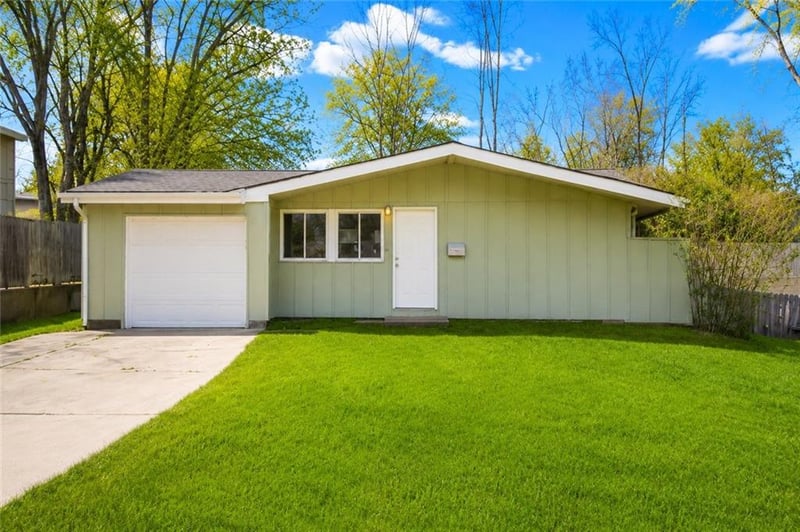 5706 Woodland Ave, Kansas City, MO 64118