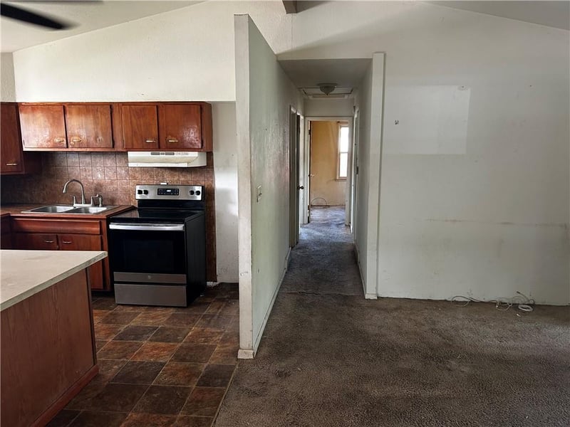 4920 40th Ter, Kansas City, MO 64130