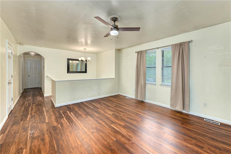 15810 Valentine St, Belton, MO 64012