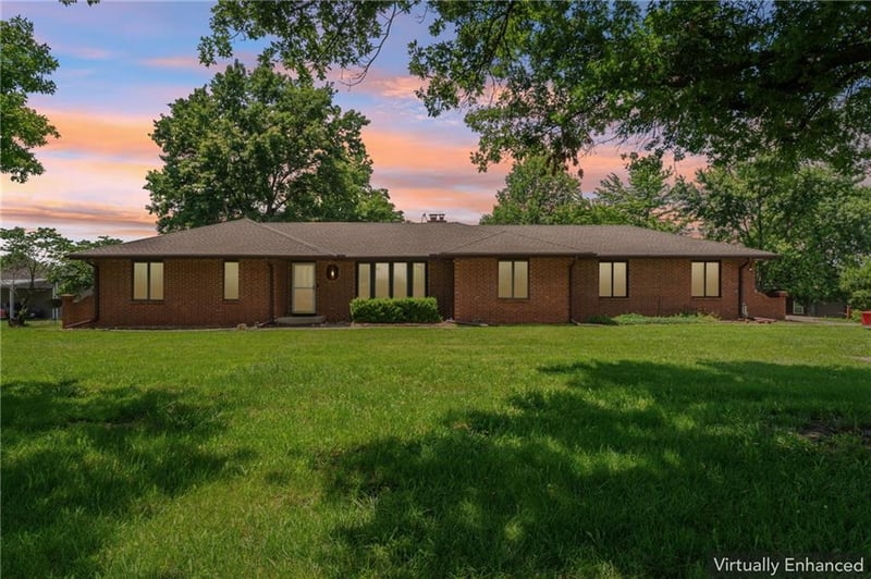 26966 Willow Dr, Paola, KS 66071
