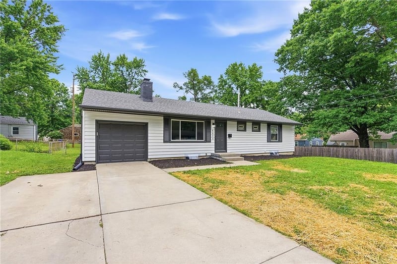 5800 75th St, Prairie Village, KS 66208