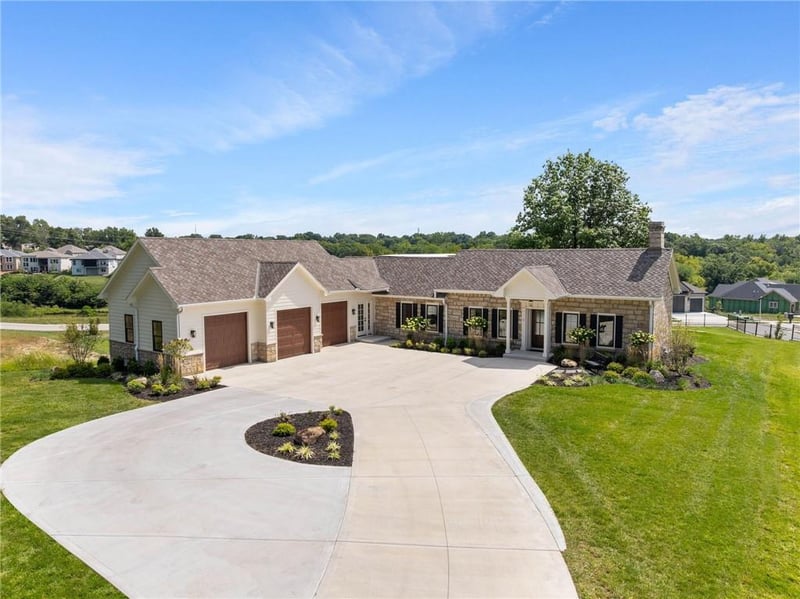 12811 71st St, Shawnee, KS 66216