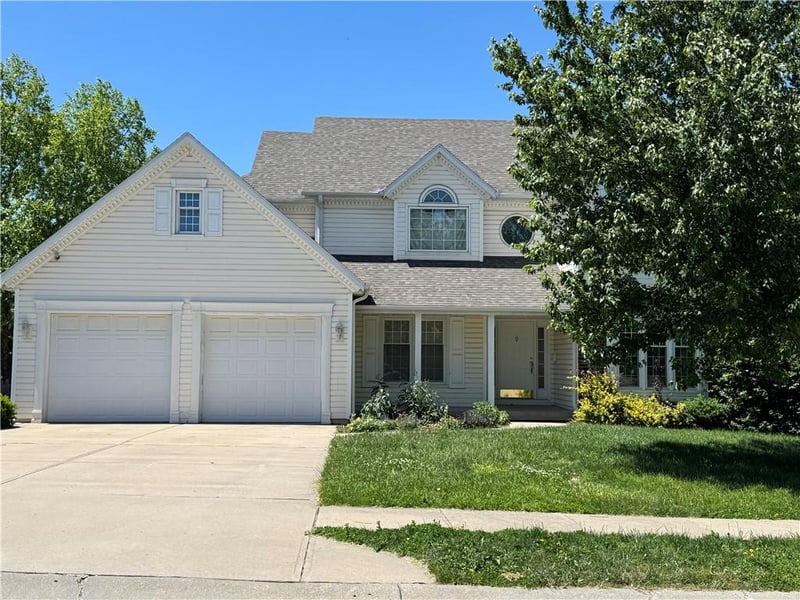 7238 Myrtle Ave, Gladstone, MO 64119