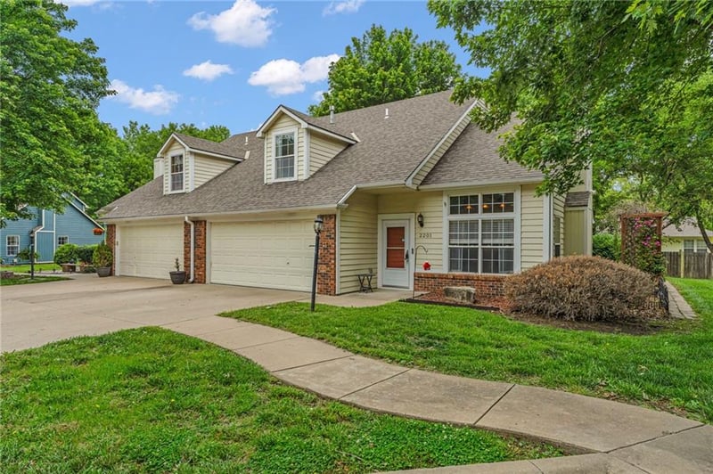 2201 Vail Way, Lawrence, KS 66047