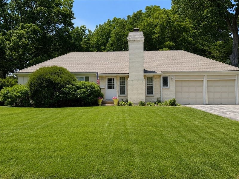 9708 England Dr, Overland Park, KS 66212