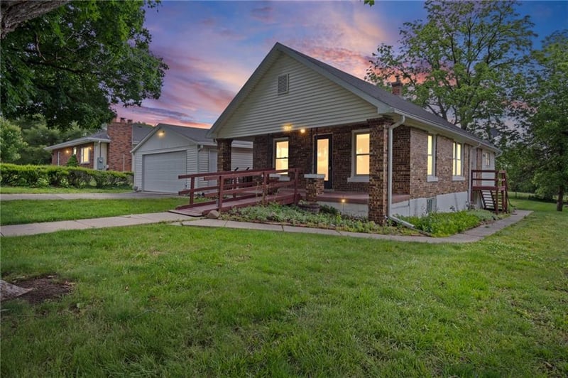 1300 John St, Atchison, KS 66002