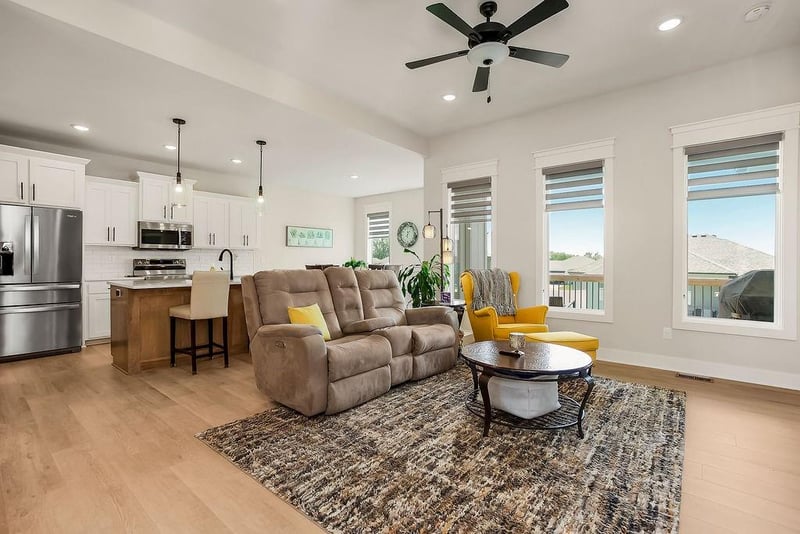 903 Crestwood Dr, Grain Valley, MO 64029