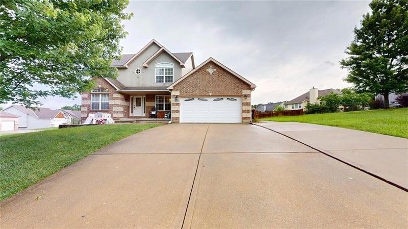 1404 Nottingham Dr, Warrensburg, MO 64093